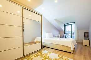 Peaceful Duplex Flat With Adalar View in Maltepe