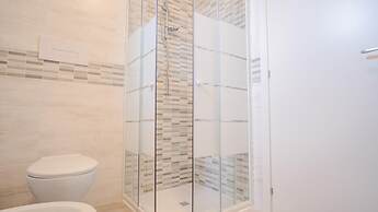 The House in the Vineyard - Italian Homing