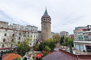 Exceptional Flat With Galata Tower View in Beyoglu