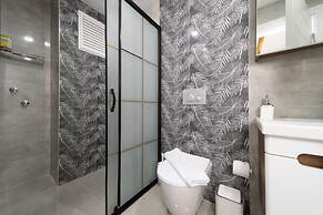 Lovely and Central Flat Near Beach in Antalya