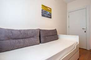 Pleasant Flat With Central Location in Sisli