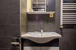 Pleasant Flat With Central Location in Sisli