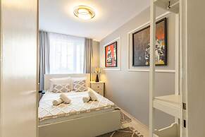 Flat With Excellent Location in Nisantasi