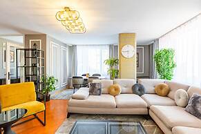 Flat With Excellent Location in Nisantasi