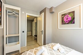 Flat With Excellent Location in Nisantasi