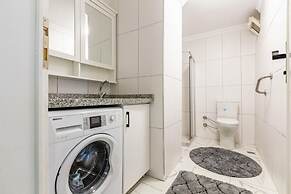 Flat With Excellent Location in Nisantasi