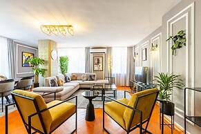 Flat With Excellent Location in Nisantasi