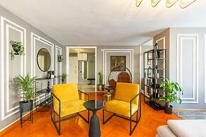 Flat With Excellent Location in Nisantasi