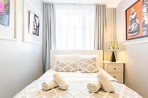 Flat With Excellent Location in Nisantasi