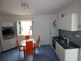 Apartments Roza 1-2