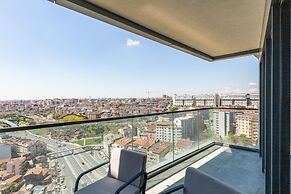 Cozy Flat With City View and Balcony in Sisli