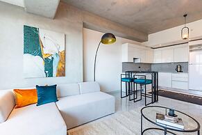 Cozy Flat With City View and Balcony in Sisli