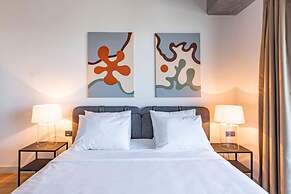 Cozy Flat With City View and Balcony in Sisli