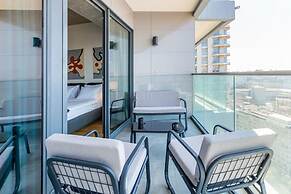 Cozy Flat With City View and Balcony in Sisli