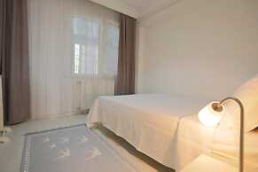 Modern Cozy Flat With Central Location in Sisli