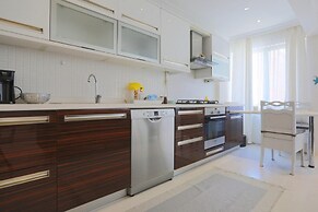 Modern Cozy Flat With Central Location in Sisli