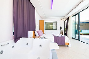 Dreamy Villa With Private Pool and Jacuzzi in Kas