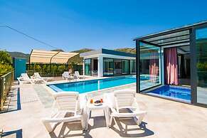 Dreamy Villa With Private Pool and Jacuzzi in Kas