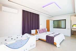Dreamy Villa With Private Pool and Jacuzzi in Kas