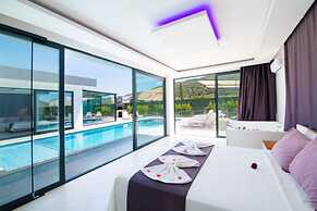 Dreamy Villa With Private Pool and Jacuzzi in Kas