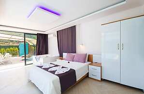 Dreamy Villa With Private Pool and Jacuzzi in Kas