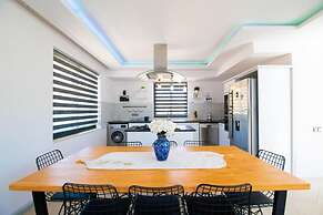 Dreamy Villa With Private Pool and Jacuzzi in Kas