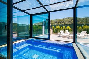 Dreamy Villa With Private Pool and Jacuzzi in Kas