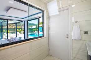 Dreamy Villa With Private Pool and Jacuzzi in Kas