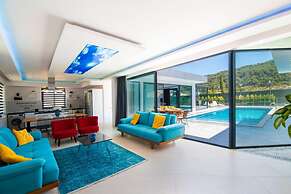 Dreamy Villa With Private Pool and Jacuzzi in Kas