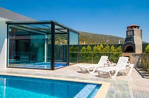 Dreamy Villa With Private Pool and Jacuzzi in Kas
