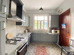 Flat With Balcony and Bosphorus View in Beyoglu
