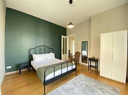 Flat With Balcony and Bosphorus View in Beyoglu