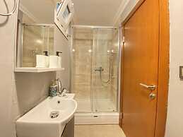 Missafir Flat With Bosphorus View in Kuzguncuk