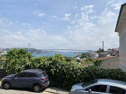 Missafir Flat With Bosphorus View in Kuzguncuk