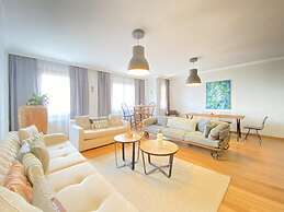 Missafir Flat With Bosphorus View in Kuzguncuk