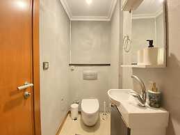 Missafir Flat With Bosphorus View in Kuzguncuk