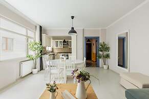 Missafir Stylish and Central Flat in Nisantasi