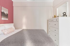 Missafir Stylish and Central Flat in Nisantasi