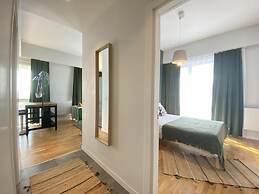 Sleek and Modern Flat in Istanbul