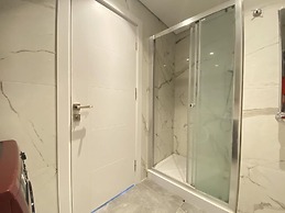 Sleek and Modern Flat in Istanbul