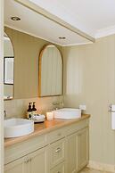 Verandah House Country Estate