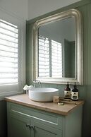 Verandah House Country Estate