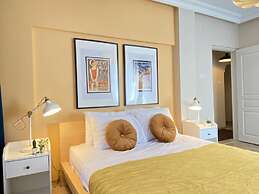 Missafir Chic Flat Near Shopping Malls in Sisli