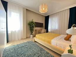 Missafir Chic Flat Near Shopping Malls in Sisli