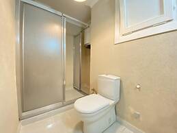 Missafir Chic Flat Near Shopping Malls in Sisli