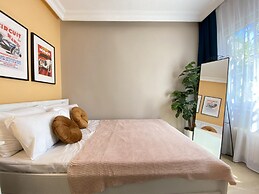 Missafir Chic Flat Near Shopping Malls in Sisli