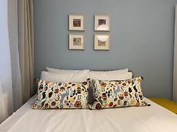 Charming and Central Flat With Balcony in Beyoglu