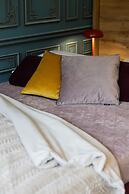 Warsaw Apartment Elekcyjna by Renters