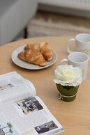 Warsaw Apartment Elekcyjna by Renters