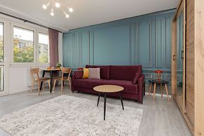 Warsaw Apartment Elekcyjna by Renters